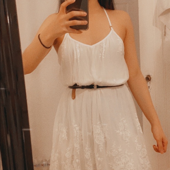 White dress - Picture 1 of 5